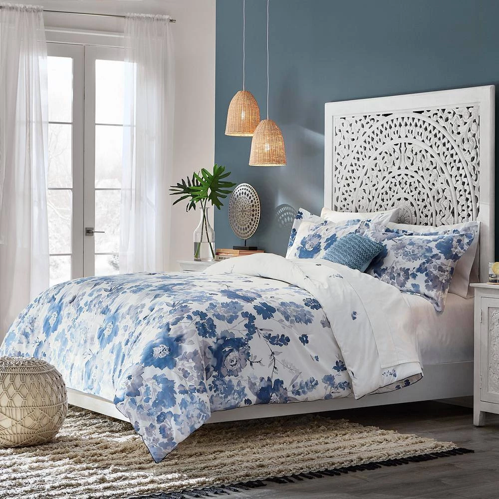 Home Decorators Collection Loriana 3-Piece Blue Floral King Comforter Set 11 Home Decorators Collection Loriana 3-Piece Blue Floral King Comforter Set - Image 9