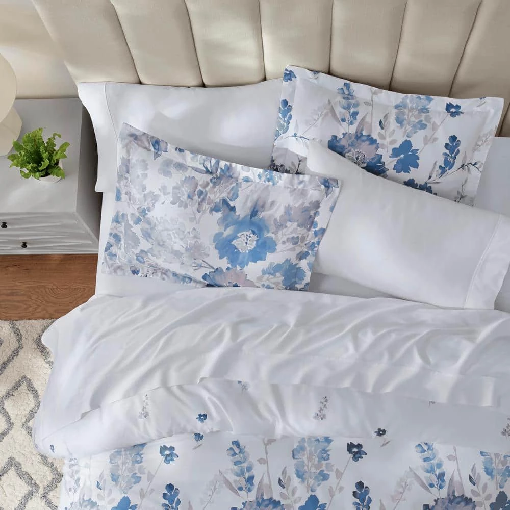 Home Decorators Collection Loriana 3-Piece Blue Floral King Comforter Set 10 Home Decorators Collection Loriana 3-Piece Blue Floral King Comforter Set - Image 8
