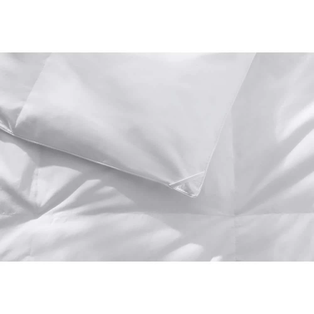 Home Decorators Collection Medium Weight White King Down Comforter 6 Home Decorators Collection Medium Weight White King Down Comforter - Image 4