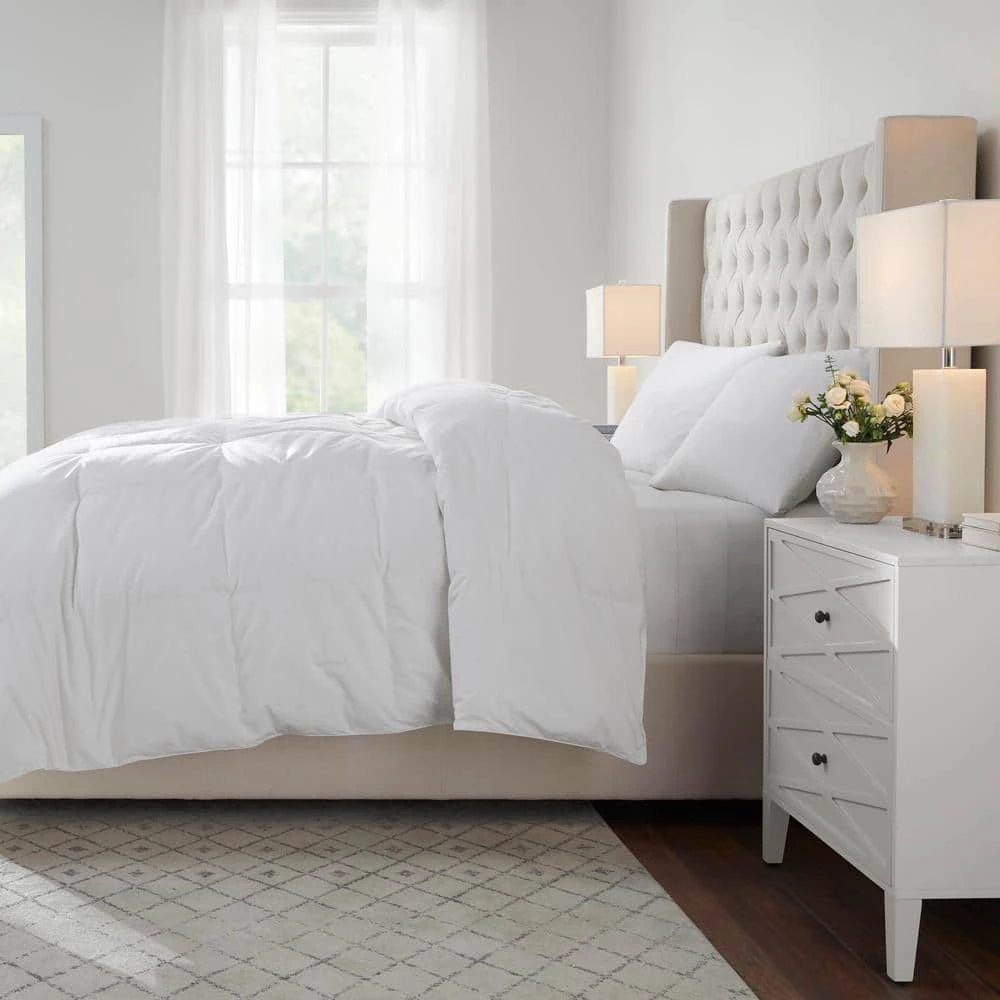 Home Decorators Collection Medium Weight White King Down Comforter 4 Home Decorators Collection Medium Weight White King Down Comforter - Image 2
