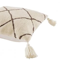 Home Decorators Collection Cream Geometric Diamond 18 in. x 18 in. Square Decorative Throw Pillow with Tassels -Home Decorators Soldes home decorators collection throw pillows s00161061270 a0 1000