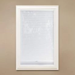 Home Decorators Collection Snow Drift/Shadow White Cordless Day and Night Blackout Cellular Shade - 35 in. W x 64 in. L 23 Home Decorators Collection Snow Drift/Shadow White Cordless Day and Night Blackout Cellular Shade - 35 in. W x 64 in. L -Home Decorators Soldes white home decorators collection cellular shades 10793478795659 1f 1000