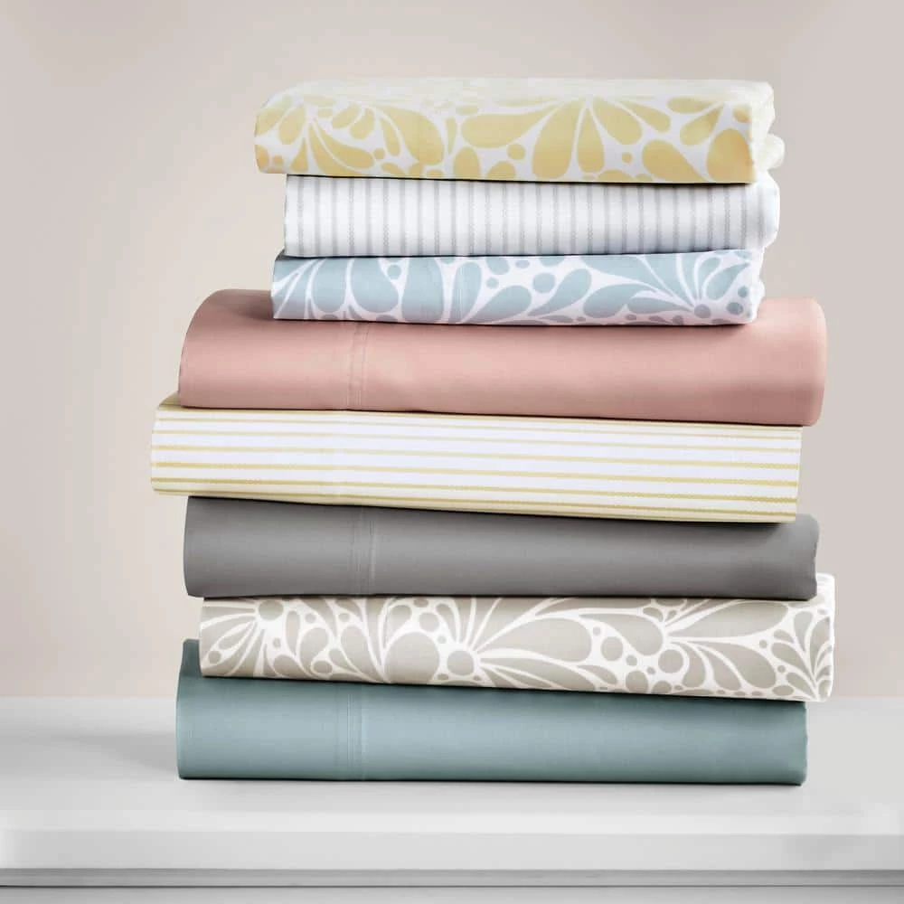 Home Decorators Collection Bellmore 1-Drawer White Nightstand (32 in. W x 18.75 in. D x 30.5 H) 15 Home Decorators Collection Bellmore 1-Drawer White Nightstand (32 in. W x 18.75 in. D x 30.5 H) - Image 13